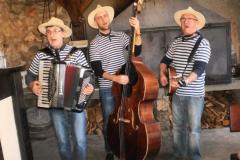 8-mart-044